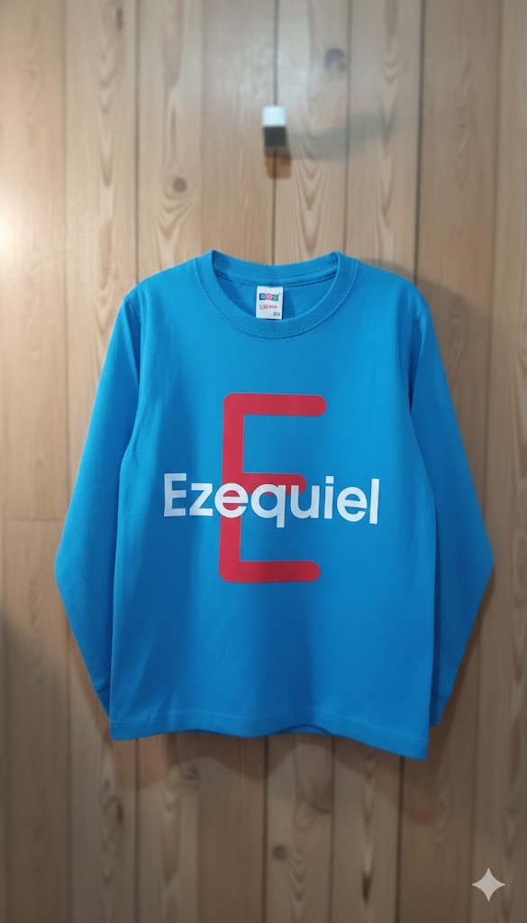Camiseta personalizada con nombre e inicial - Imagen 2